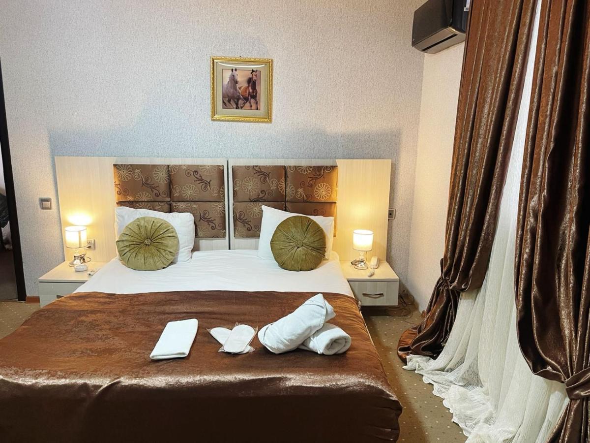 Econom Maxim Hotel Baky Esterno foto